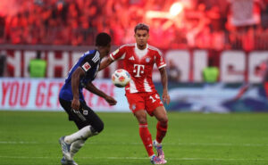 Luis Díaz contra el Hamburgo. (Photo by Adam Pretty/Getty Images)